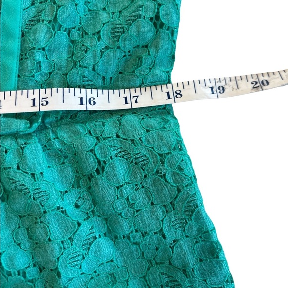 Ann Taylor Shirt Womens 12 Green Lace Blouse Turquoise Floral Peplum Cap Sleeve. - Picture 15 of 15